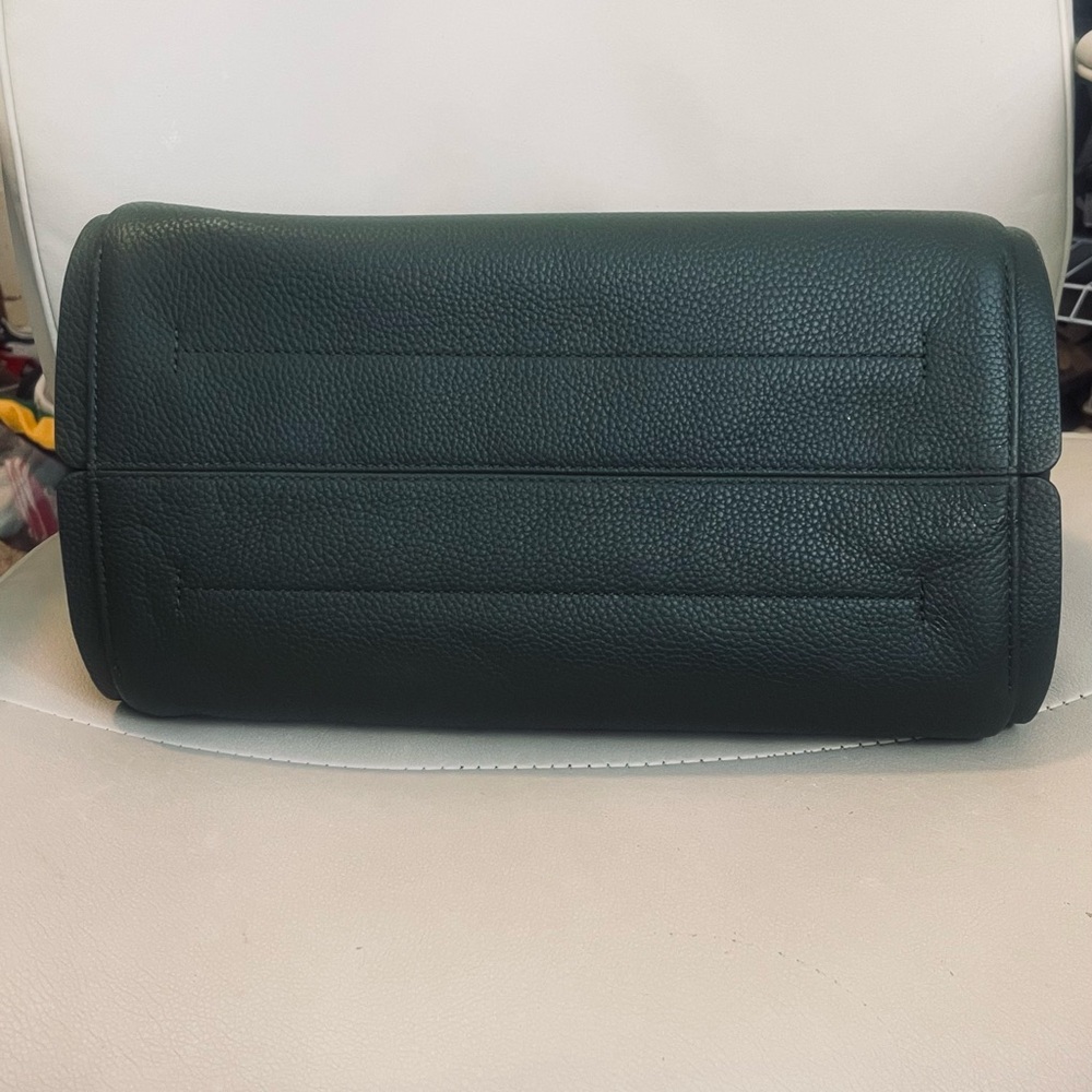 Kate Spade Knott Large Shoulder Bag EUC - Picture 2 of 6
